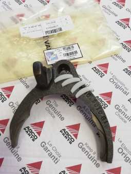 31814630 Вилка КПП V31814630 SELECTOR FORK
